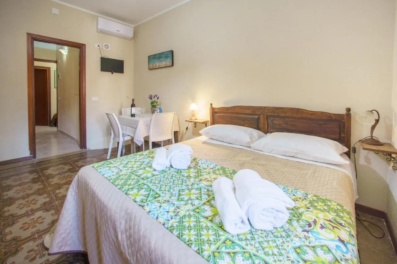 Domus Aurea Apartment Cefalù